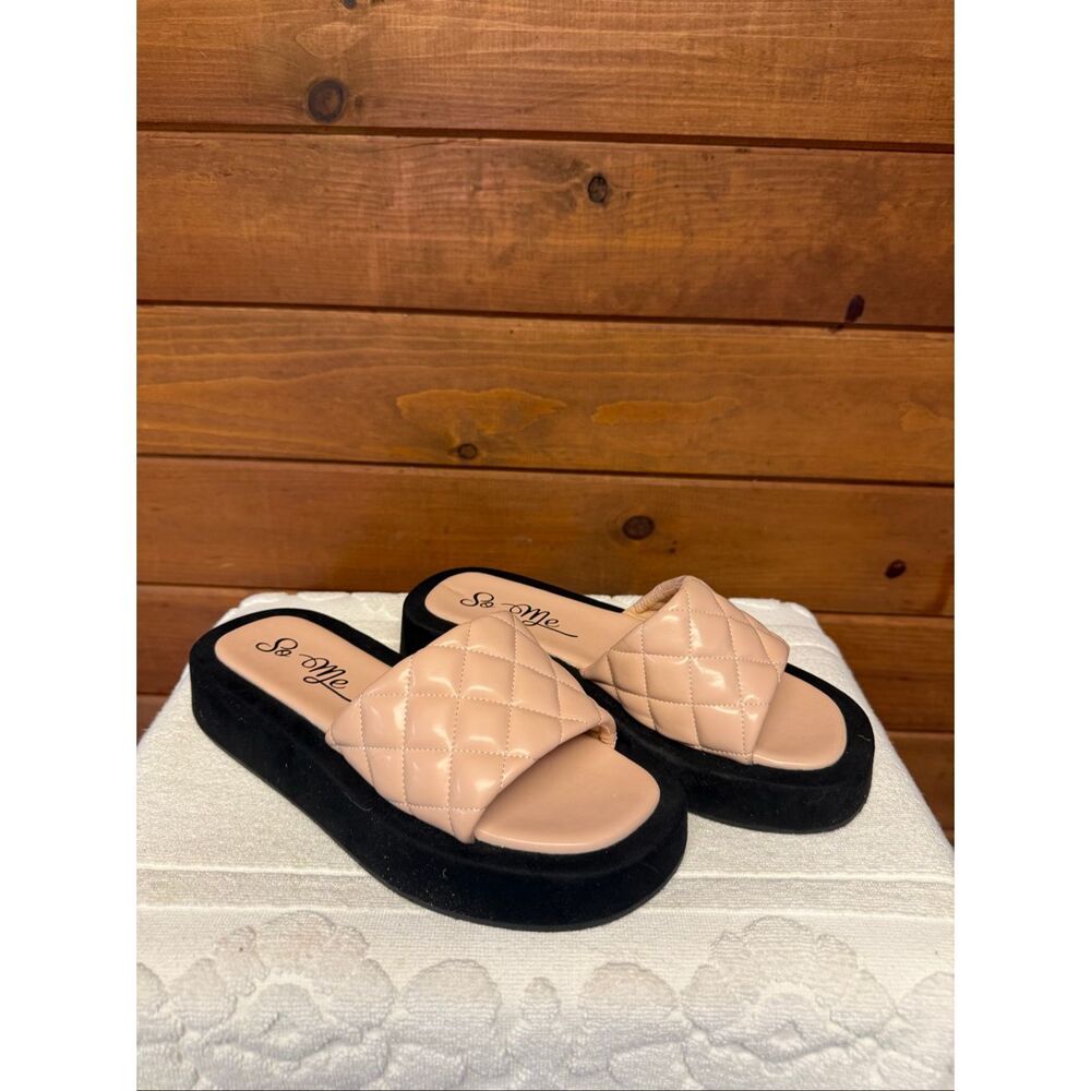 So Me, Daveed quilted thick sole Slide sandals Sz 8 Tan NWOT
